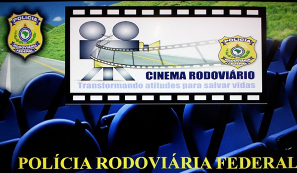 PRF realiza o Projeto Cinema Rodoviário