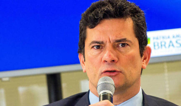 Jair Bolsonaro sanciona projeto anticrime de Moro com 25 vetos