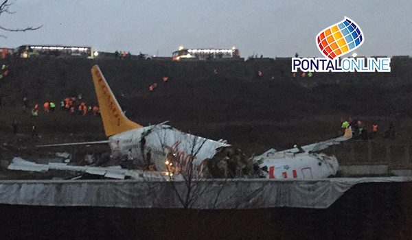 Avião sai da pista e fuselagem se parte em aeroporto na Turquia