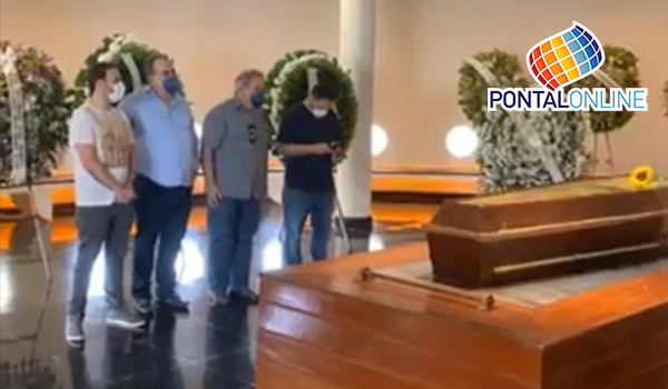 Corpo do ex-deputado federal Caio Narcio é enterrado em Uberlândia