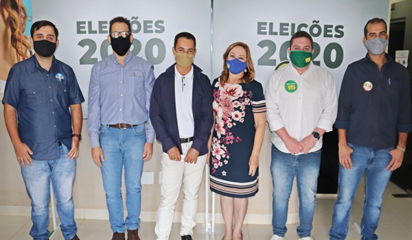 97 FM realiza o primeiro debate entre os candidatos a prefeito de Frutal