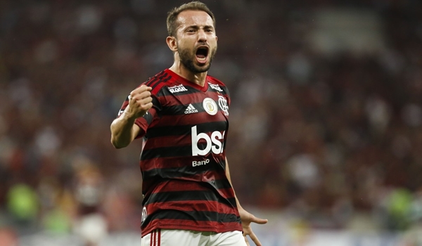 Flamengo lidera lista da seleção do primeiro turno da Série A, e Everton Ribeiro é mais votado