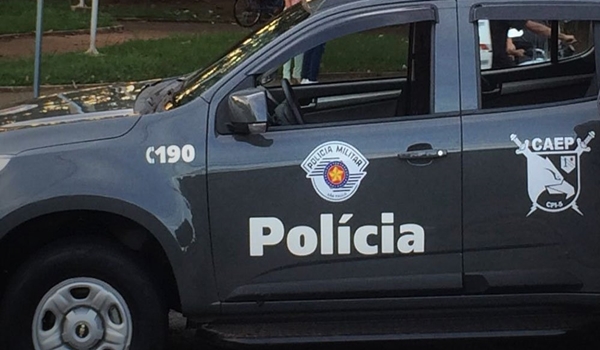 Jovem é preso suspeito de agredir a mãe com pedaços de vidro em Rio Preto