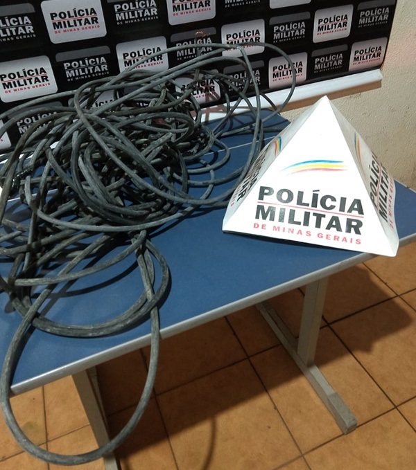 LADRÃO DE FIAÇÃO ELÉTRICA É PRESO EM FLAGRANTE PELA POLÍCIA MILITAR