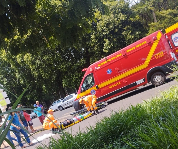 MOTOCICLISTA FICA FERIDO AO SE ENVOLVER EM ACIDENTE NO BAIRRO NOSSA SENHORA APARECIDA