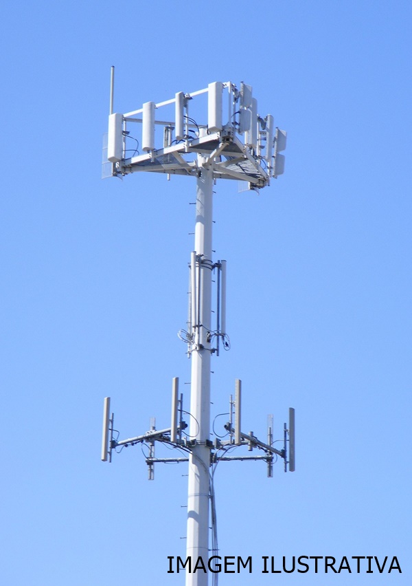 JOVEM É DETIDO POR FURTAR FIAÇÃO DE TORRE DE TELEFONIA EM FRUTAL