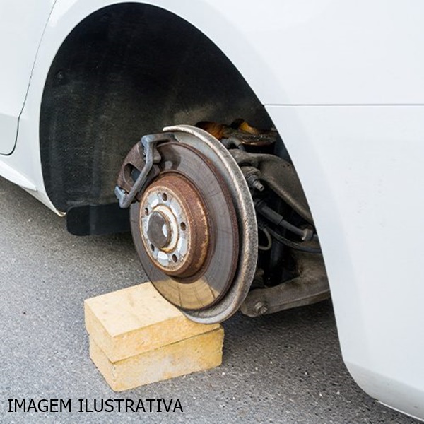 LADRÃO FURTA RODAS DE AUTOMÓVEL QUE ESTAVA ESTACIONADO EM VIA PÚBLICA EM FRUTAL