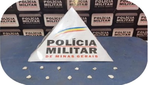 POLÍCIA PRENDE SUSPEITO DE TRÁFICO AO VERIFICAR DENÚNCIAS