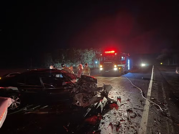 ACIDENTE ENTRE CARROS DEIXA 16 FERIDOS EM RODOVIA DE OLÍMPIA