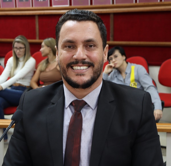 REPRESENTAÇÃO DE ALEXANDRE A DEPUTADO LINCOLN PORTELA PEDE AMBULÂNCIA UTI PARA ATENDER HFG 