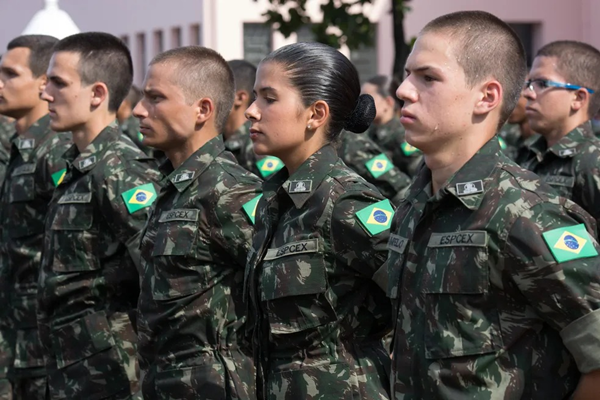 ALISTAMENTO MILITAR FEMININO COMEÇA EM 1° DE JANEIRO